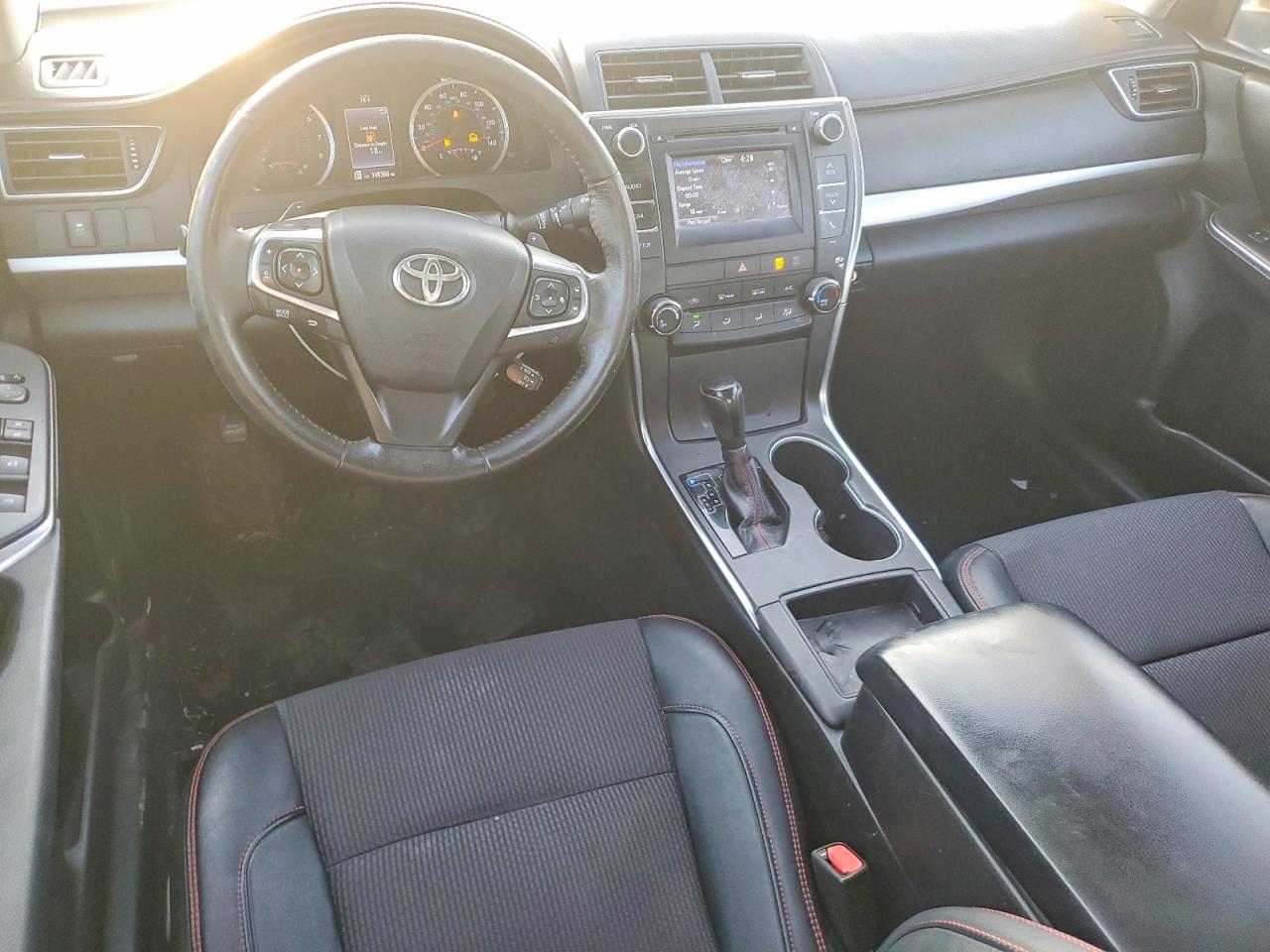 2016 TOYOTA CAMRY LE photo 8
