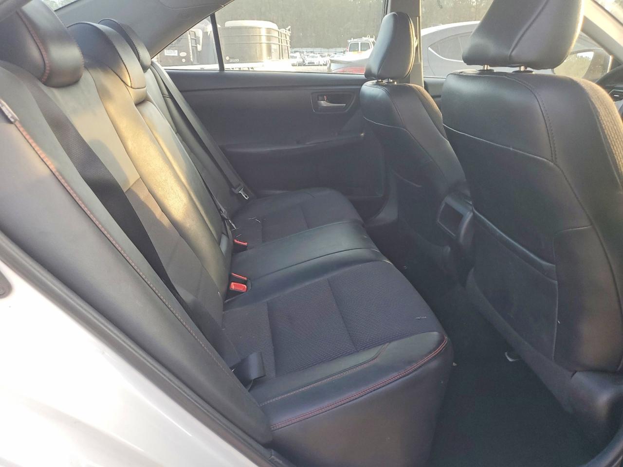 2016 TOYOTA CAMRY LE photo 10
