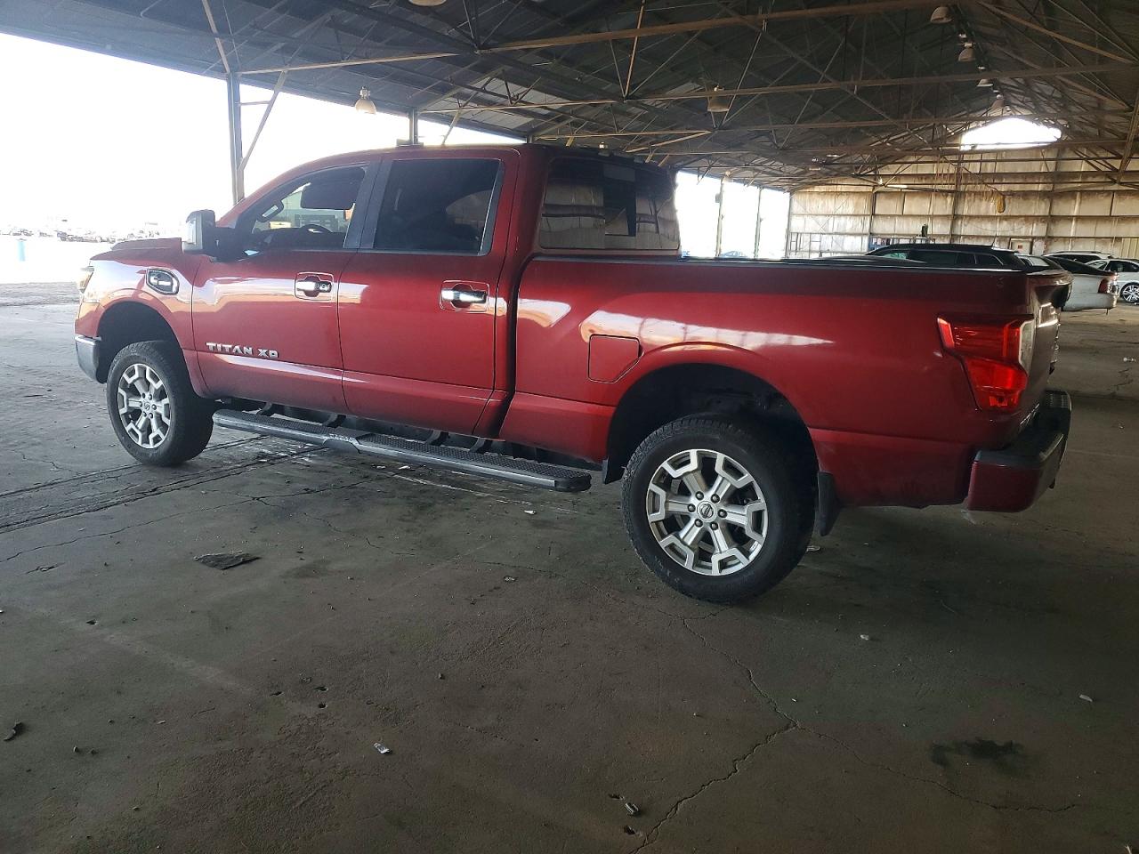 2016 NISSAN TITAN XD SL photo 2