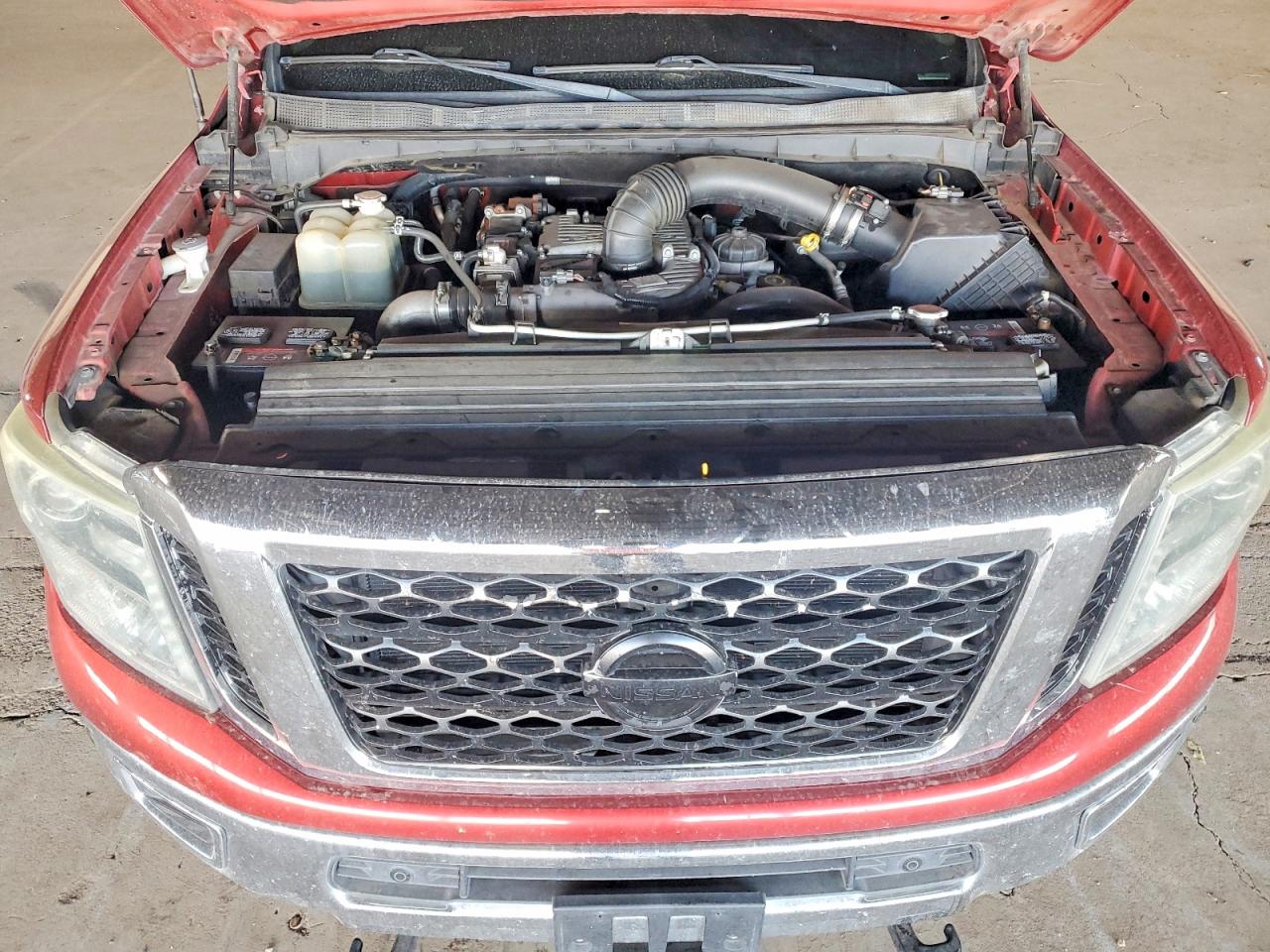 2016 NISSAN TITAN XD SL photo 11