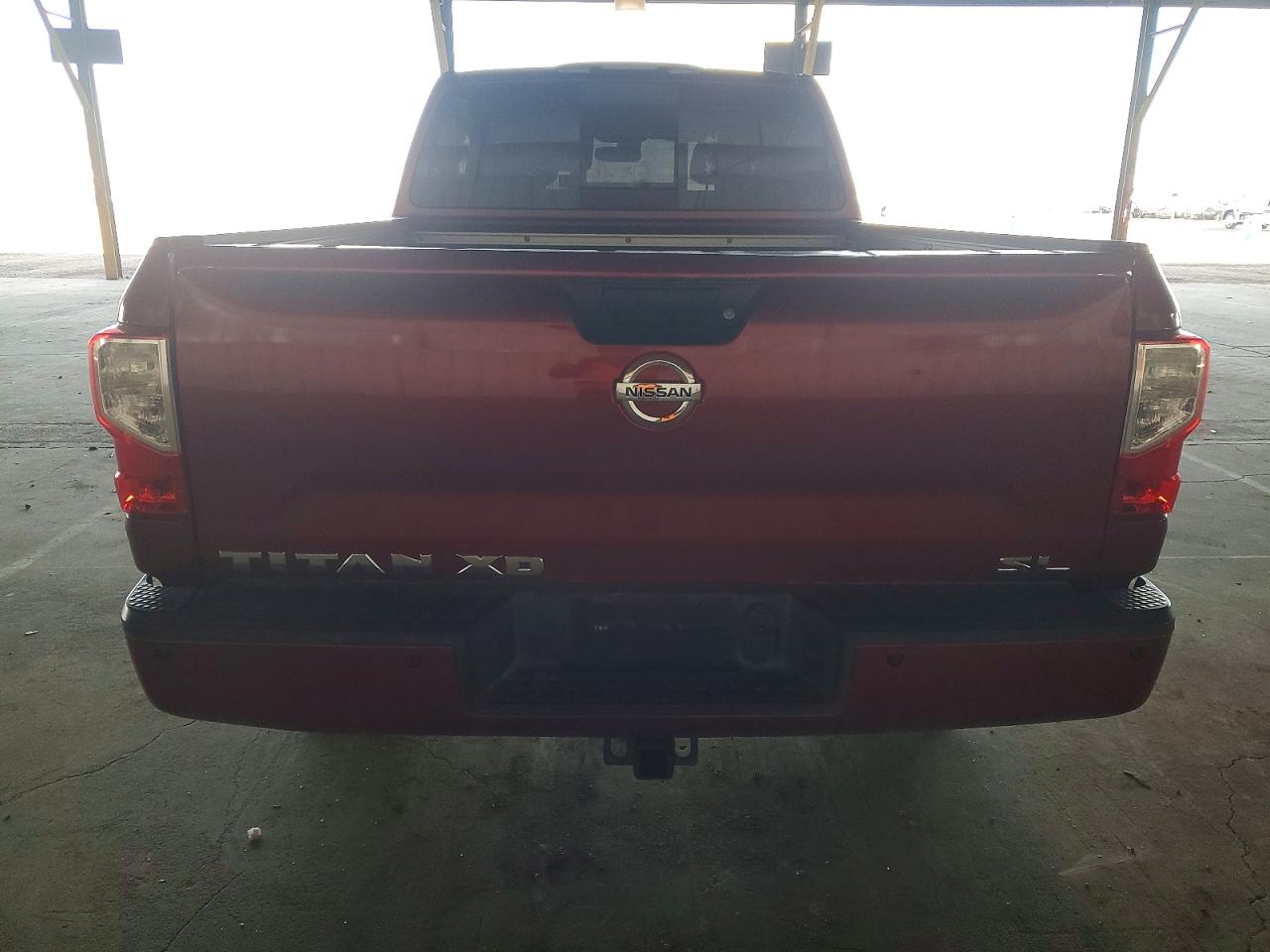 2016 NISSAN TITAN XD SL photo 6