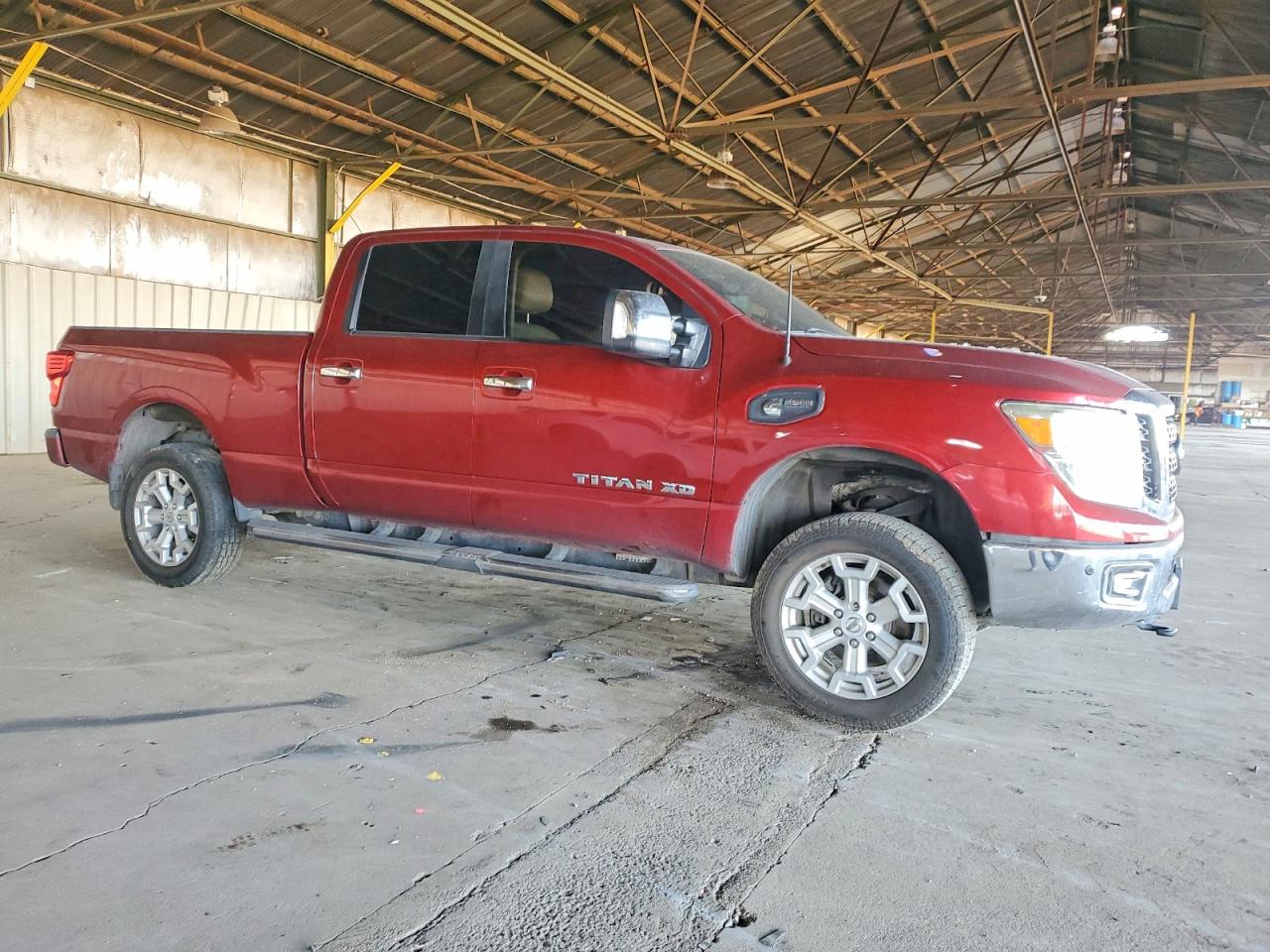 2016 NISSAN TITAN XD SL photo 4