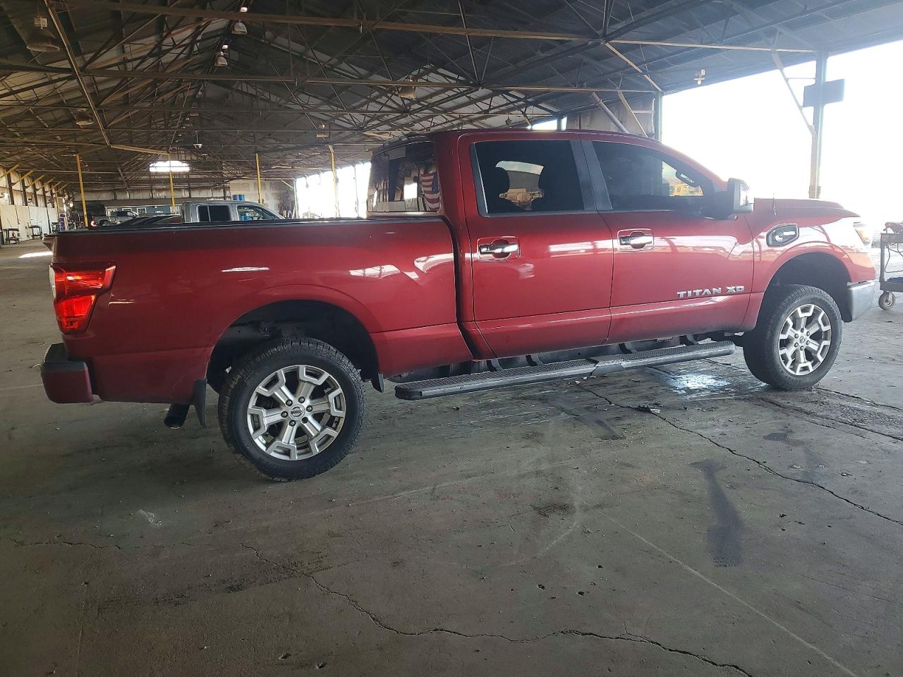 2016 NISSAN TITAN XD SL photo 3
