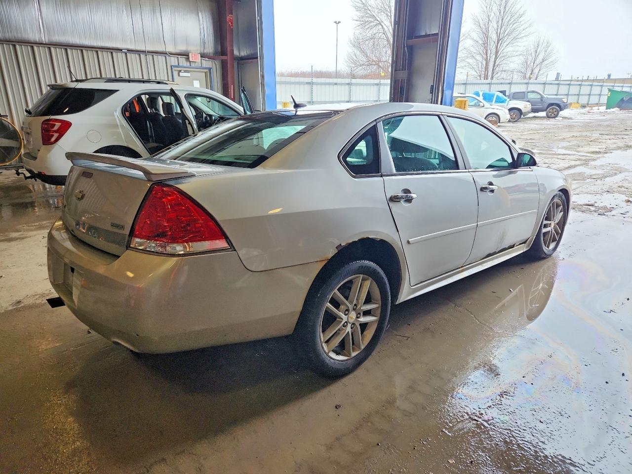 2010 CHEVROLET IMPALA LTZ photo 7