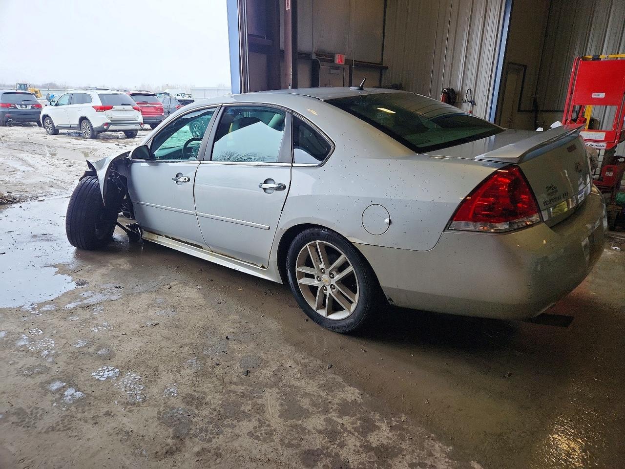 2010 CHEVROLET IMPALA LTZ photo 4