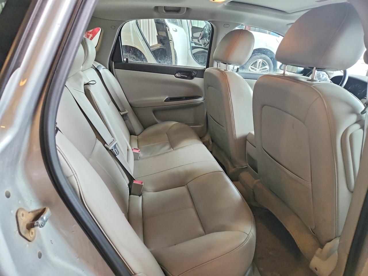 2010 CHEVROLET IMPALA LTZ photo 28