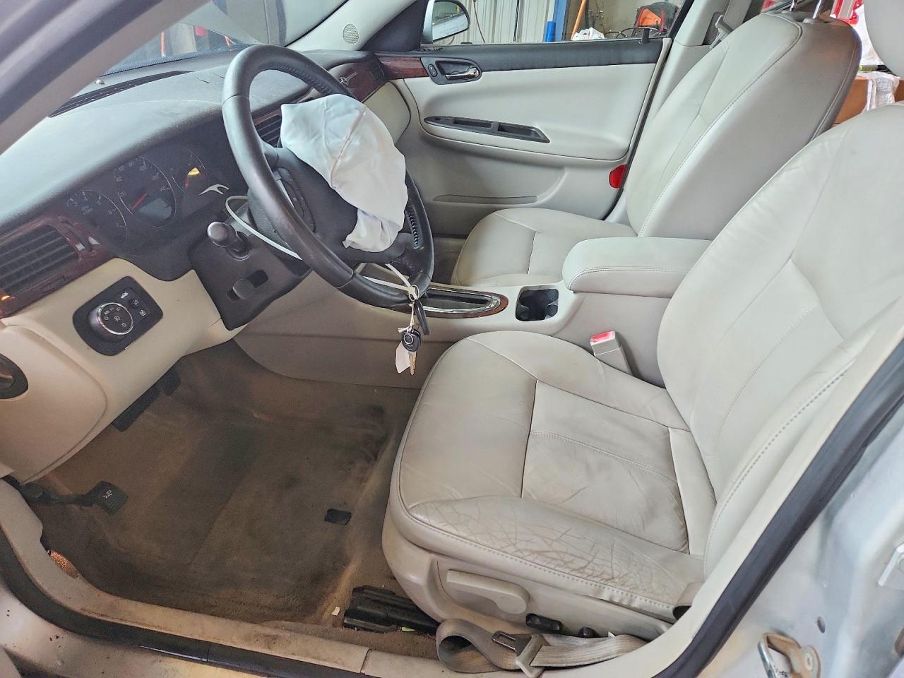 2010 CHEVROLET IMPALA LTZ photo 19