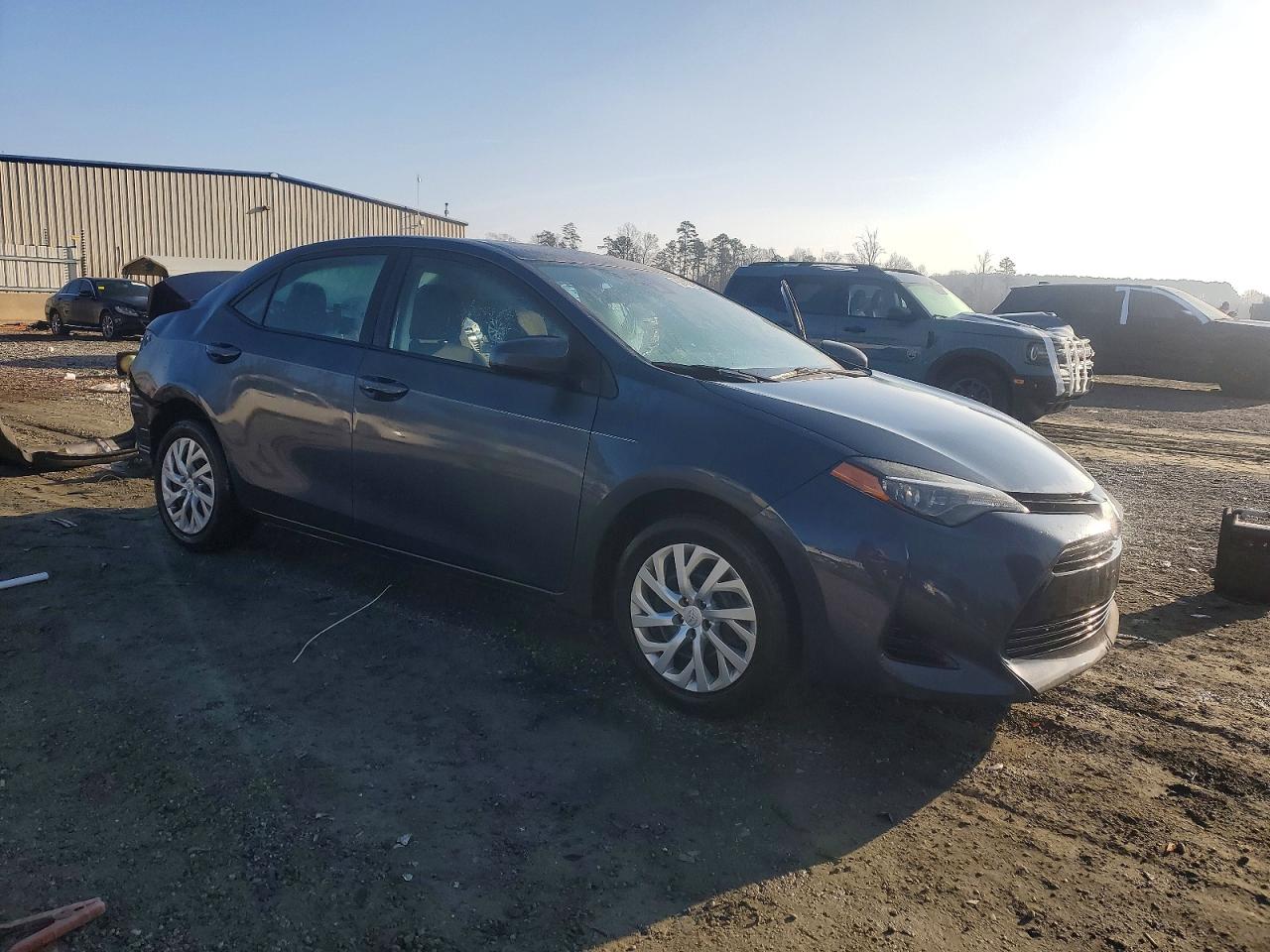 2018 TOYOTA COROLLA L photo 4