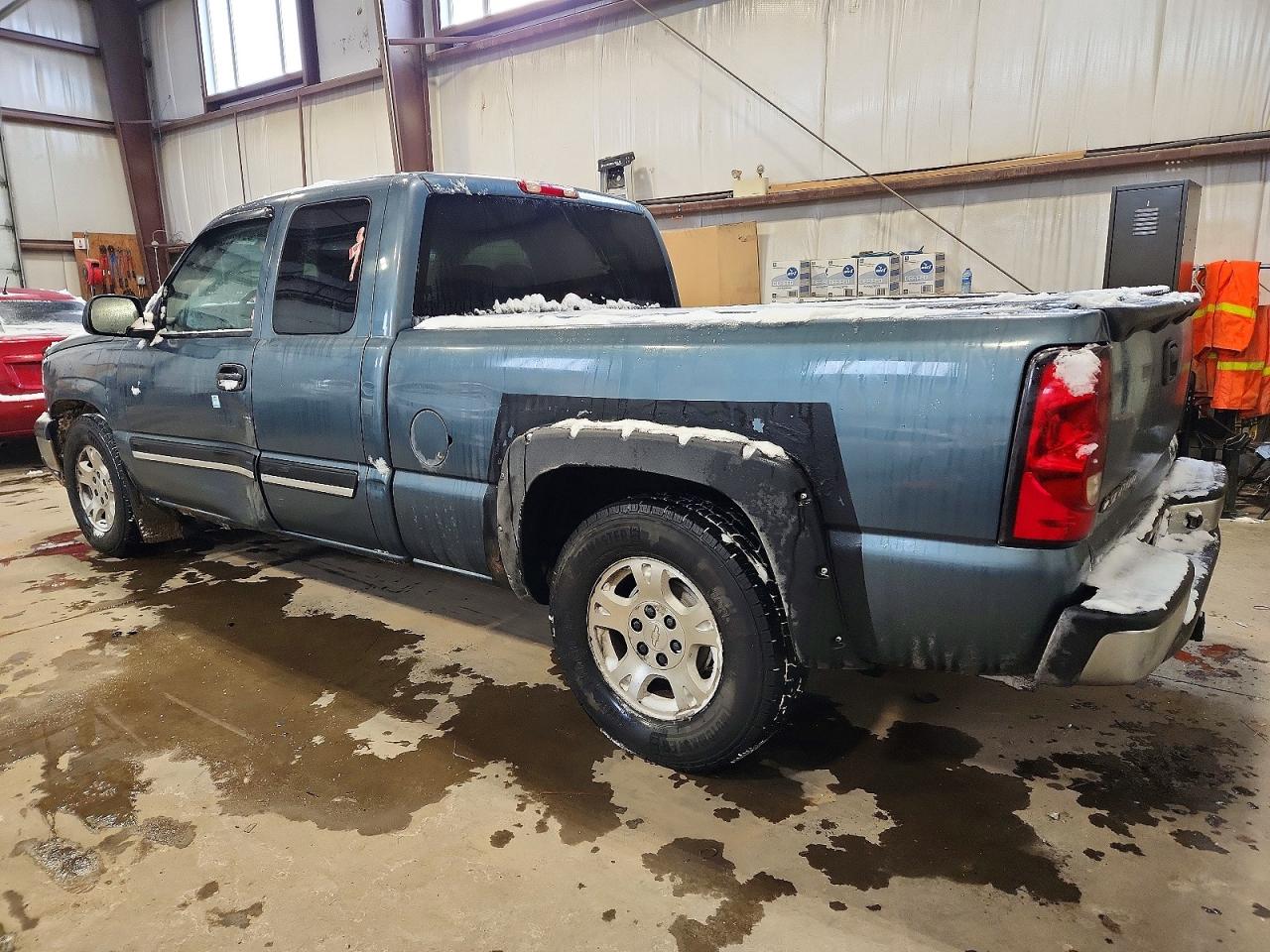 2006 CHEVROLET SILVERADO C1500 photo 2