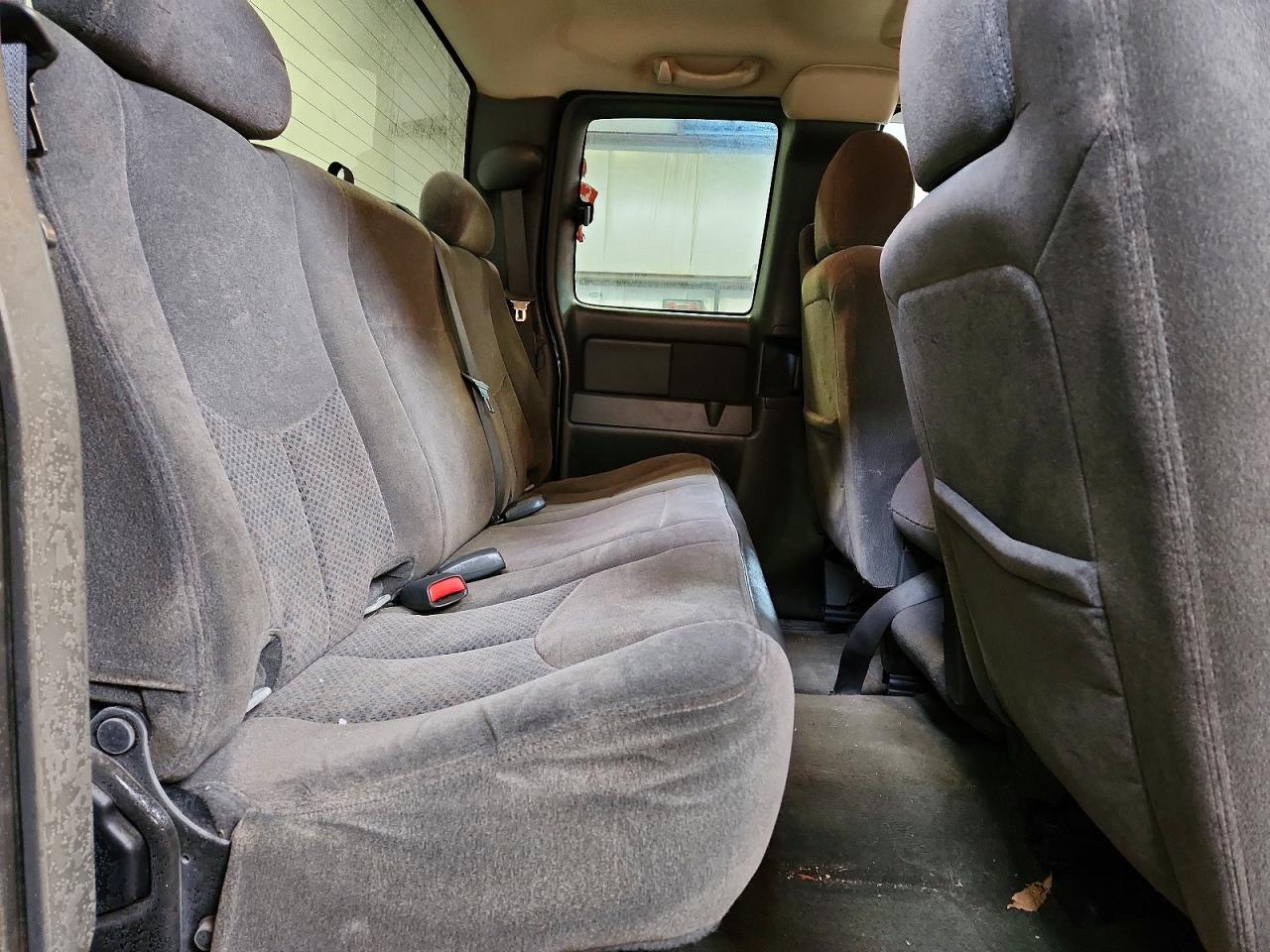 2006 CHEVROLET SILVERADO C1500 photo 10