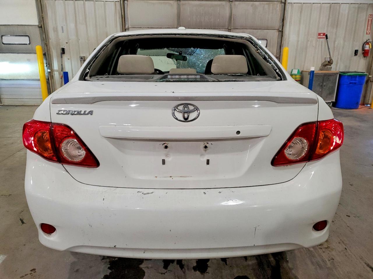 2010 TOYOTA COROLLA BASE photo 6