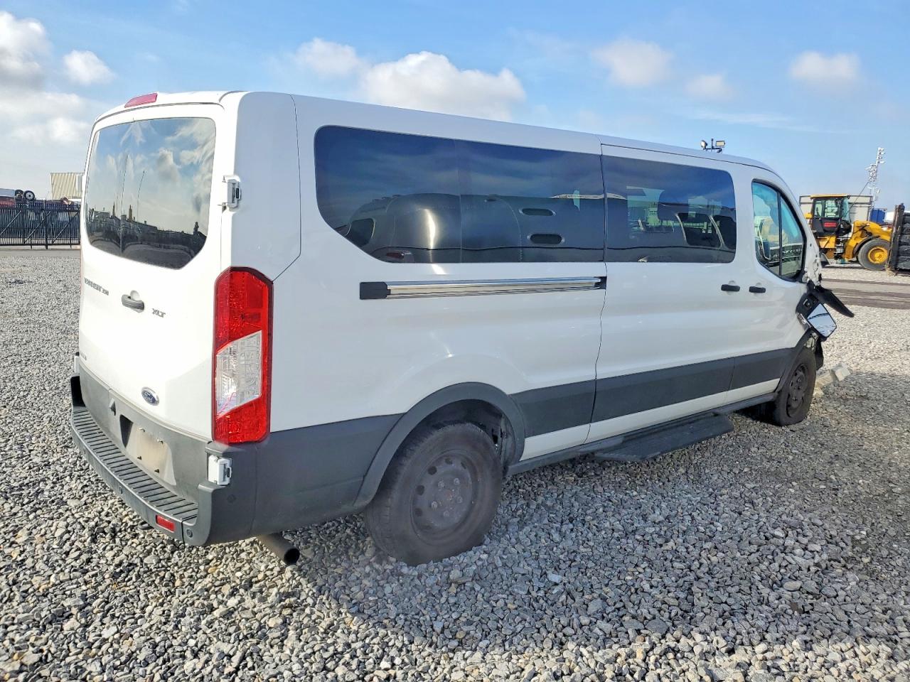 2025 FORD TRANSIT T-350 photo 4