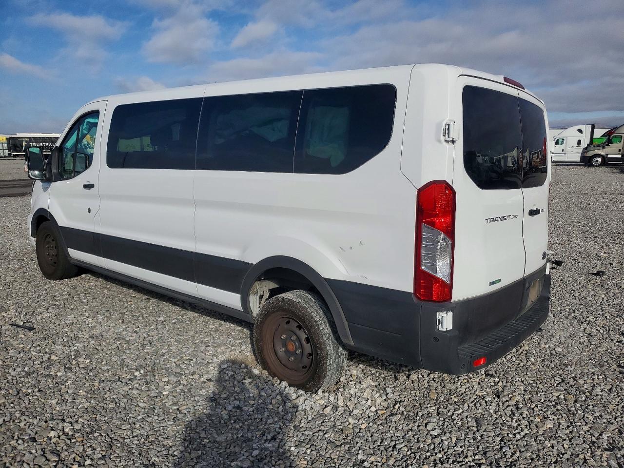 2025 FORD TRANSIT T-350 photo 3