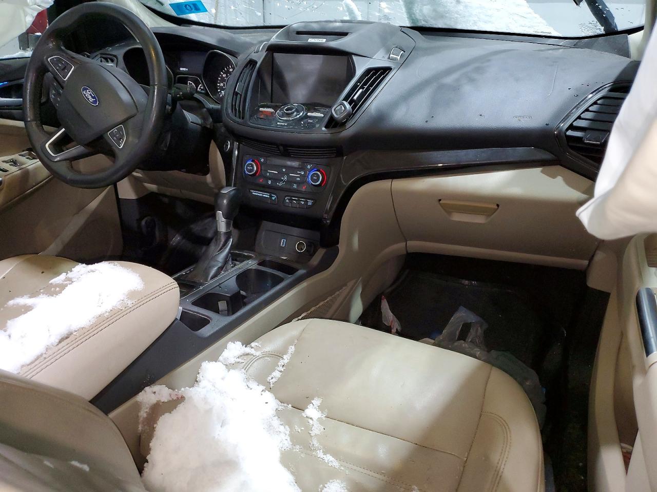 2017 FORD ESCAPE TITANIUM photo 8