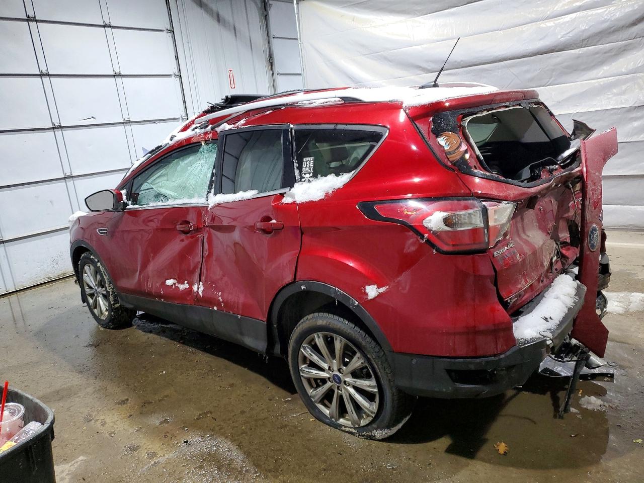 2017 FORD ESCAPE TITANIUM photo 2
