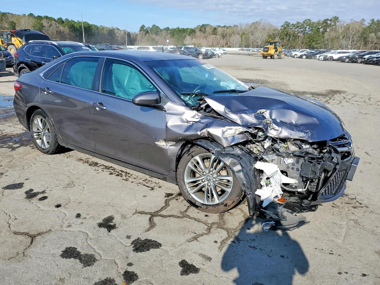 2016 TOYOTA CAMRY SE photo 4