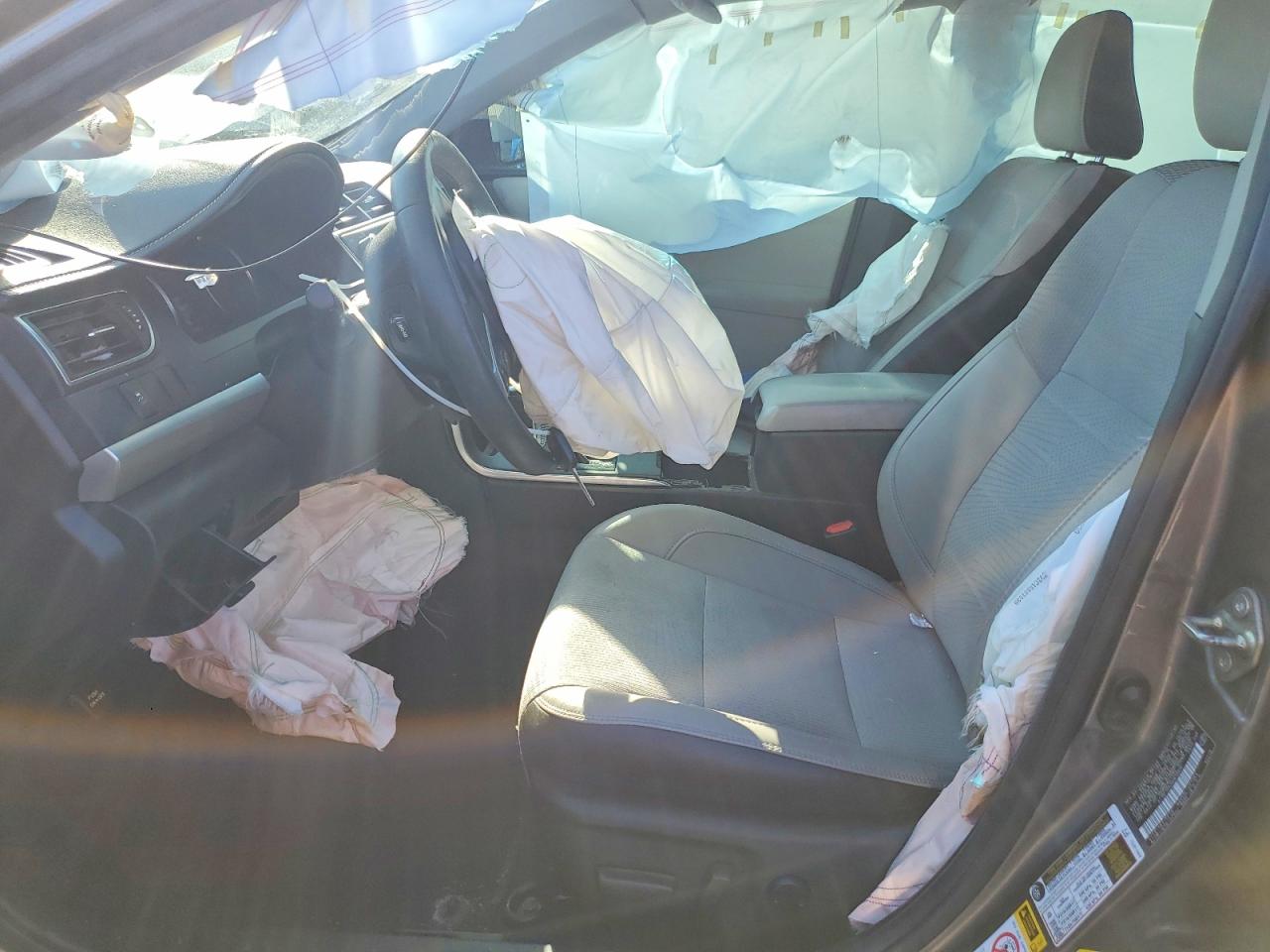 2016 TOYOTA CAMRY SE photo 7