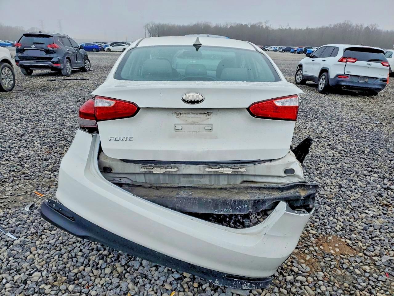 2017 KIA FORTE LX photo 6
