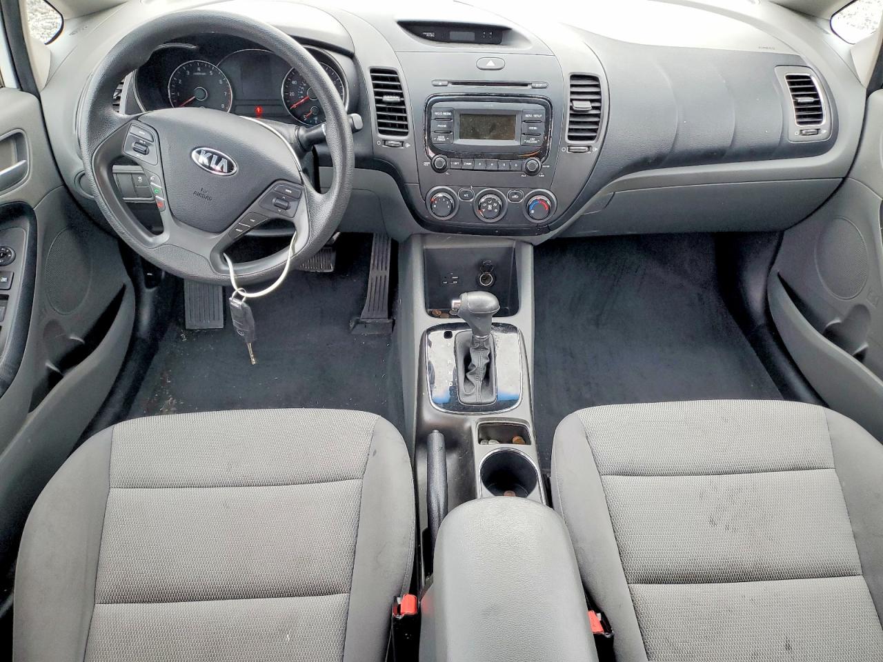 2017 KIA FORTE LX photo 8