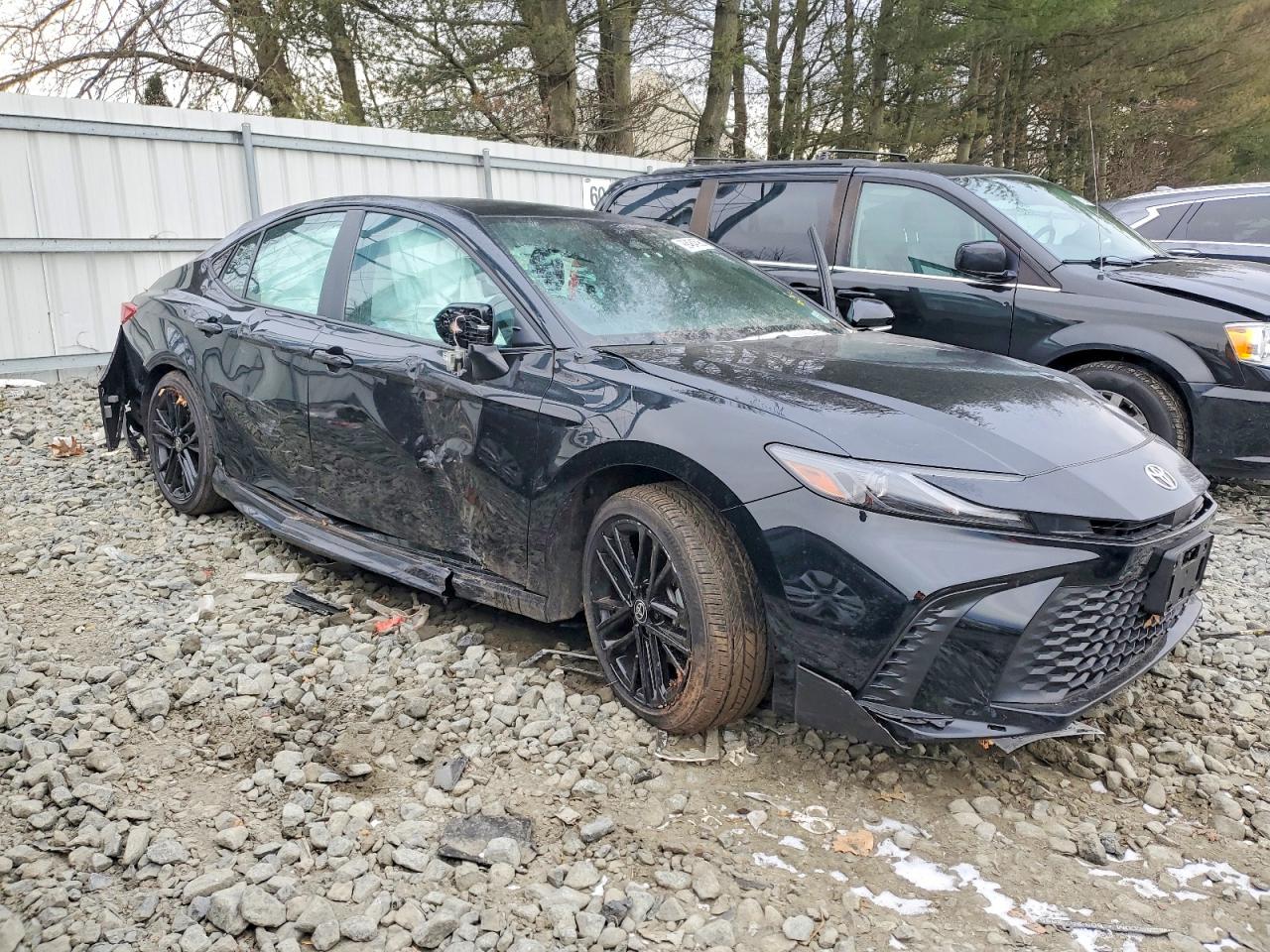 2025 TOYOTA CAMRY XSE photo 4