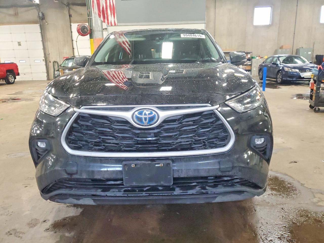 2023 TOYOTA HIGHLANDER HYBRID LE photo 5