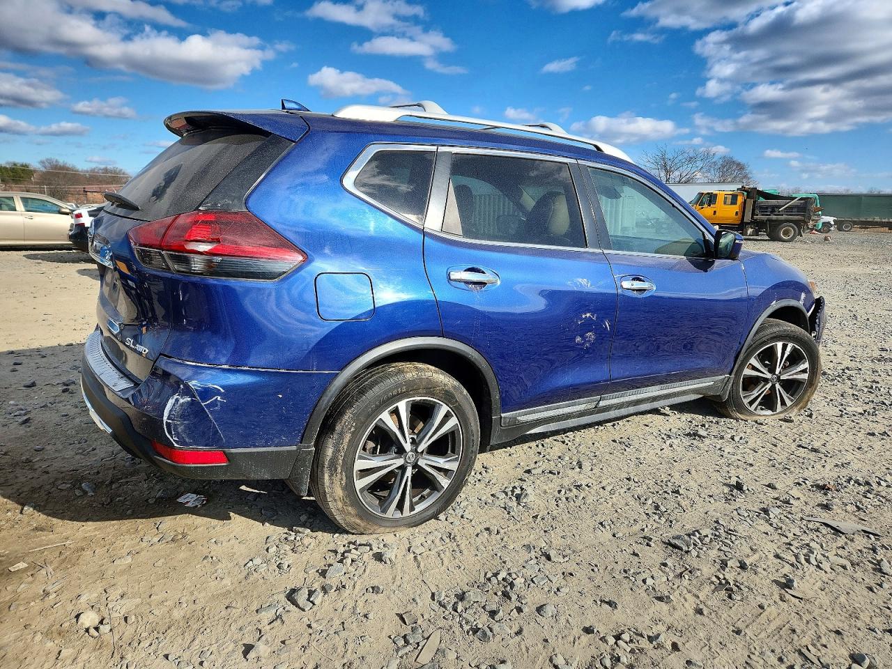 2018 NISSAN ROGUE S photo 3