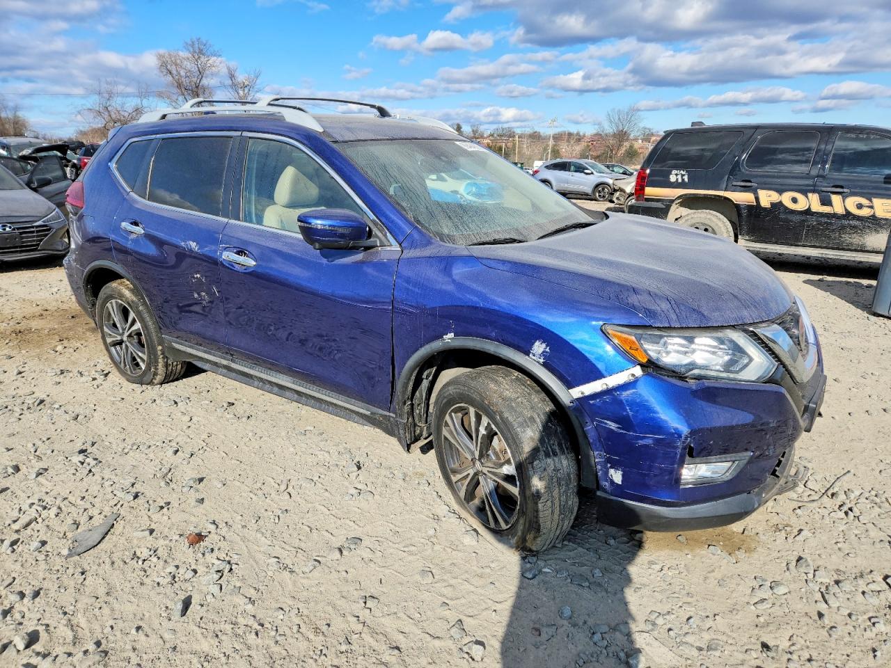 2018 NISSAN ROGUE S photo 4