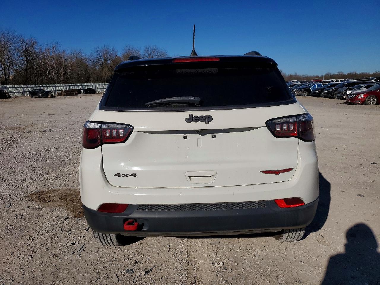 2019 JEEP COMPASS TRAILHAWK photo 6
