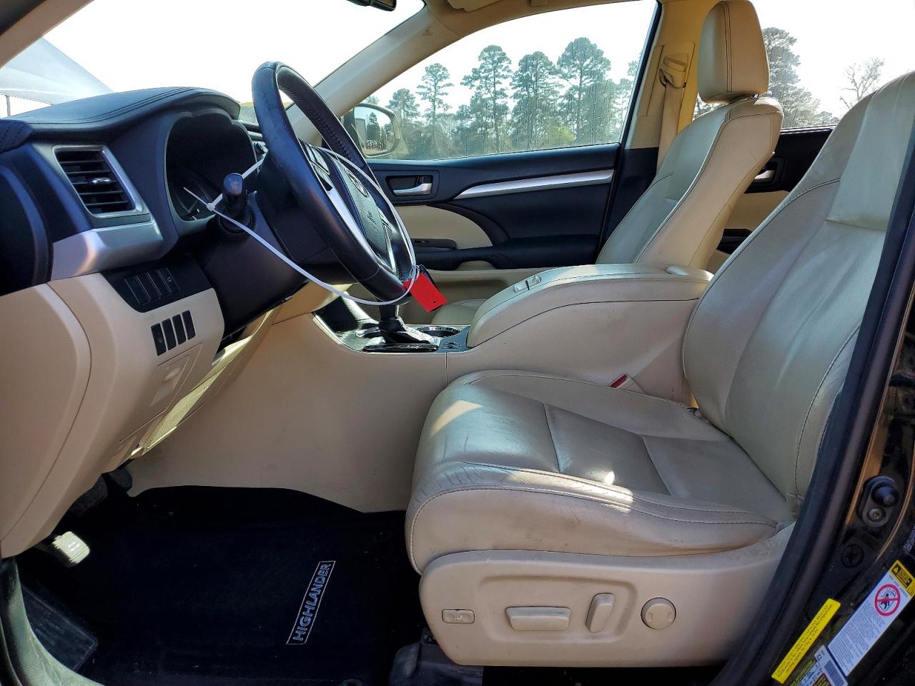 2014 TOYOTA HIGHLANDER XLE photo 7