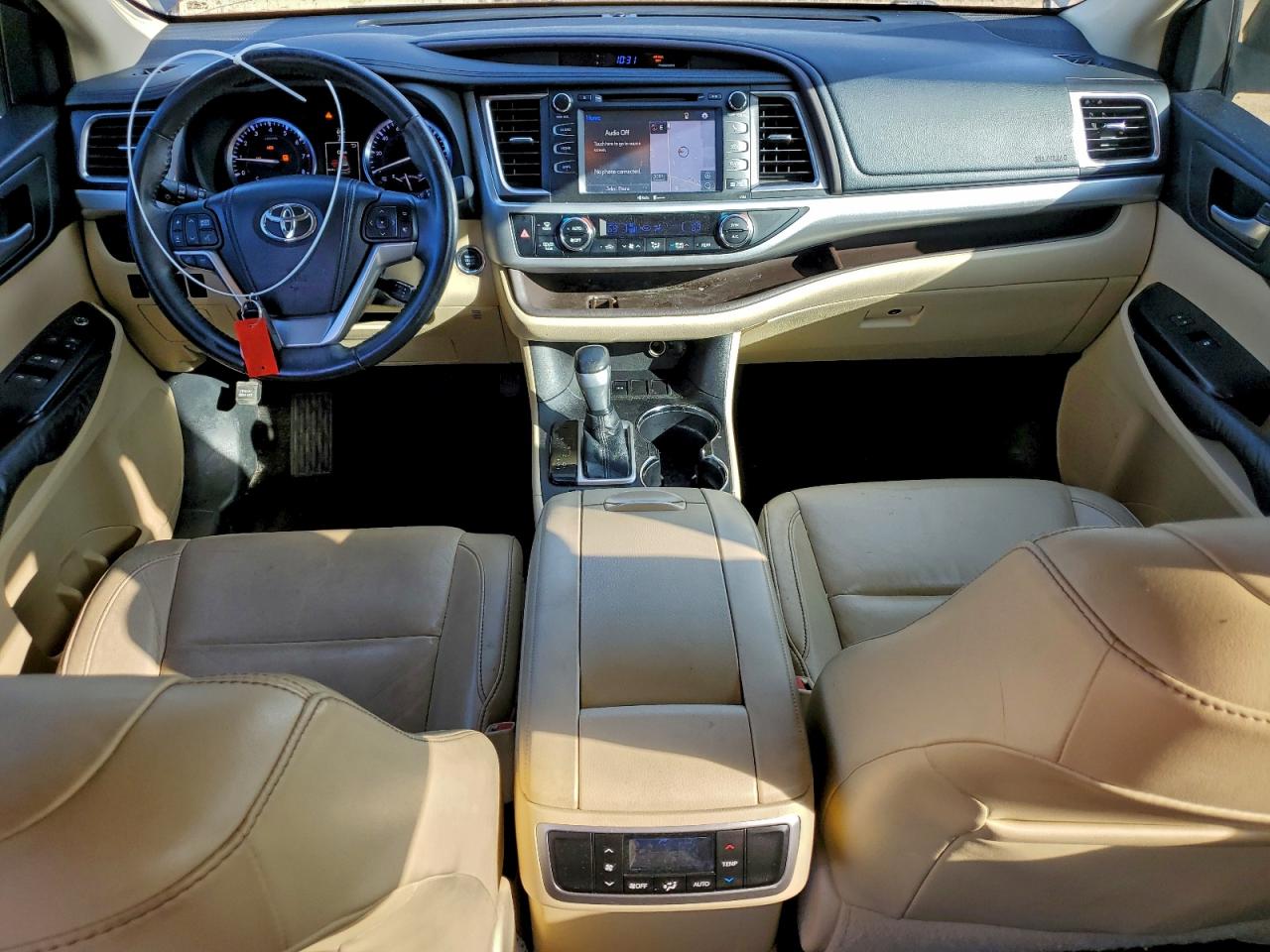 2014 TOYOTA HIGHLANDER XLE photo 8