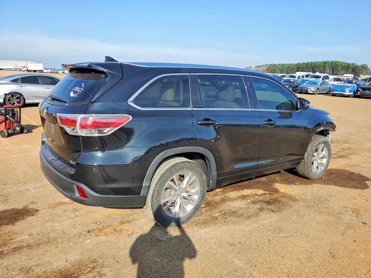 2014 TOYOTA HIGHLANDER XLE photo 3