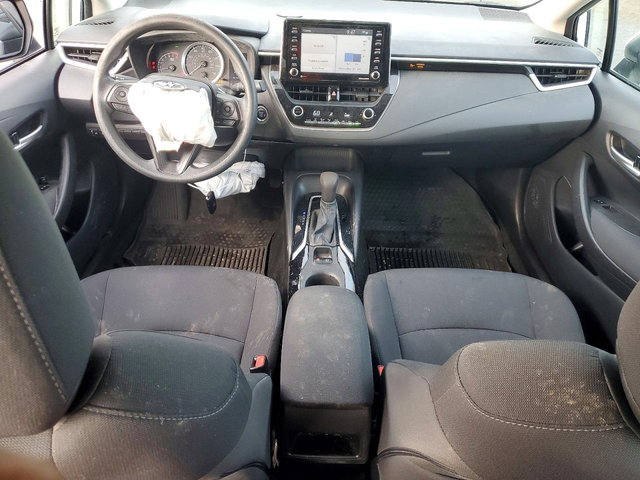 2021 TOYOTA COROLLA LE photo 8