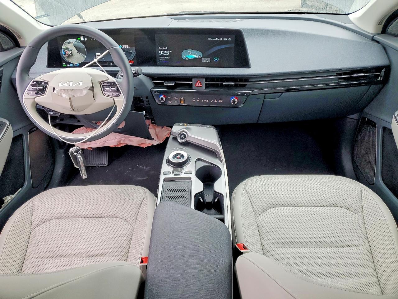 2024 KIA EV6 photo 15