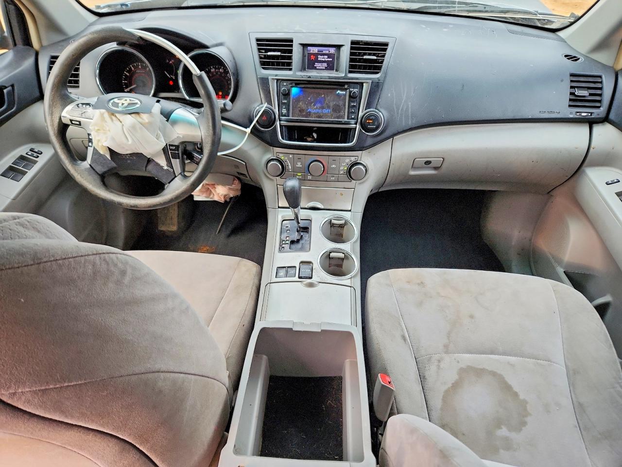 2013 TOYOTA HIGHLANDER BASE photo 15