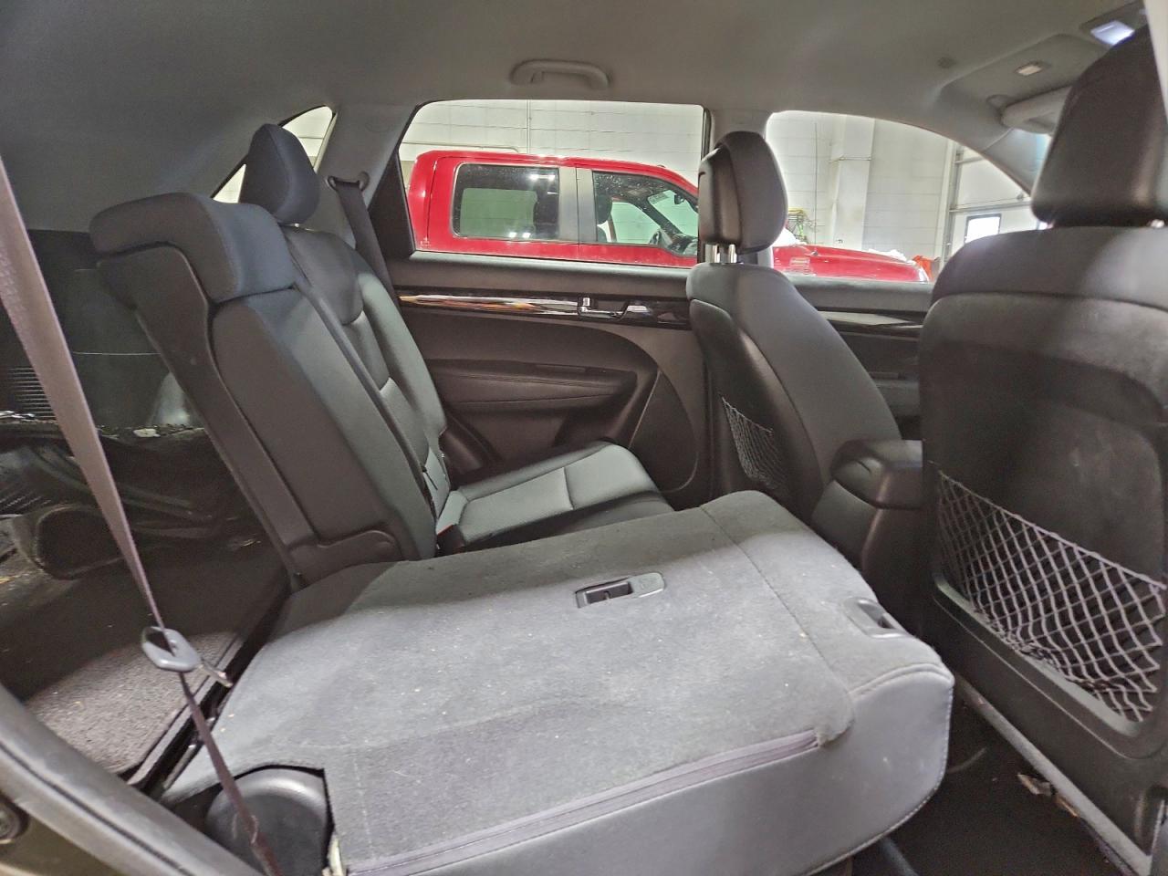 2012 KIA SORENTO BASE photo 11