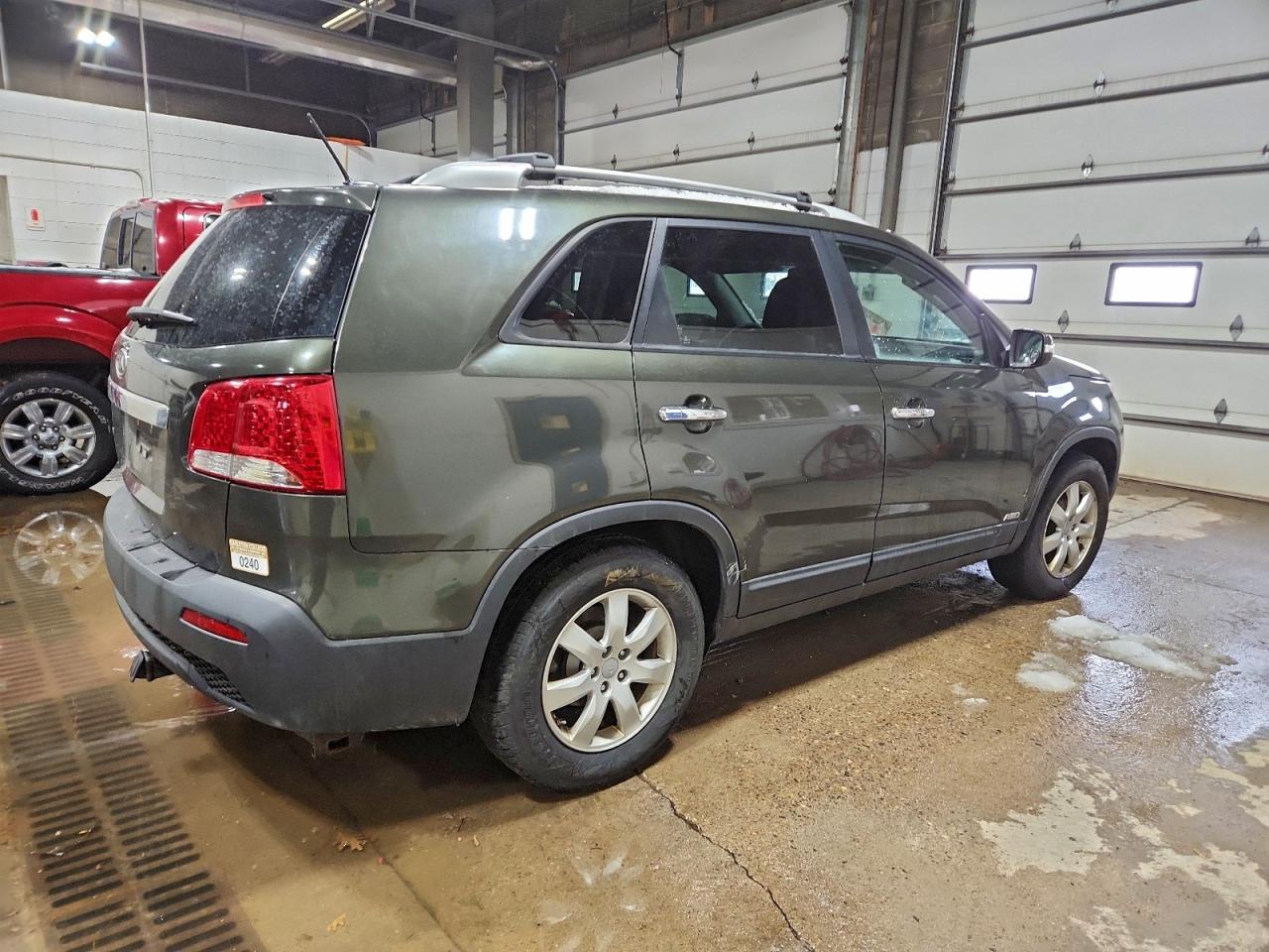 2012 KIA SORENTO BASE photo 3