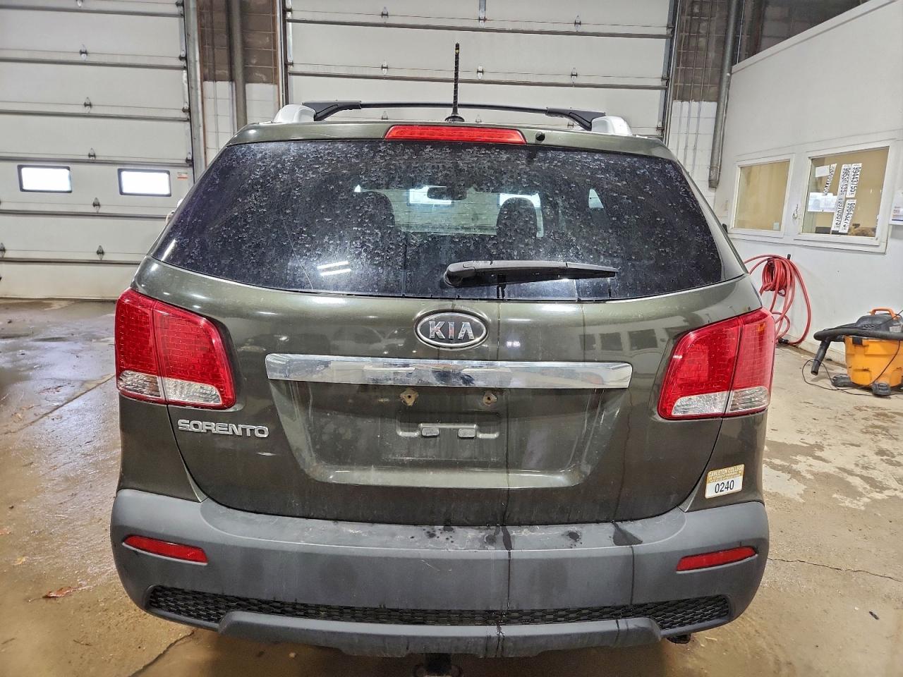 2012 KIA SORENTO BASE photo 6