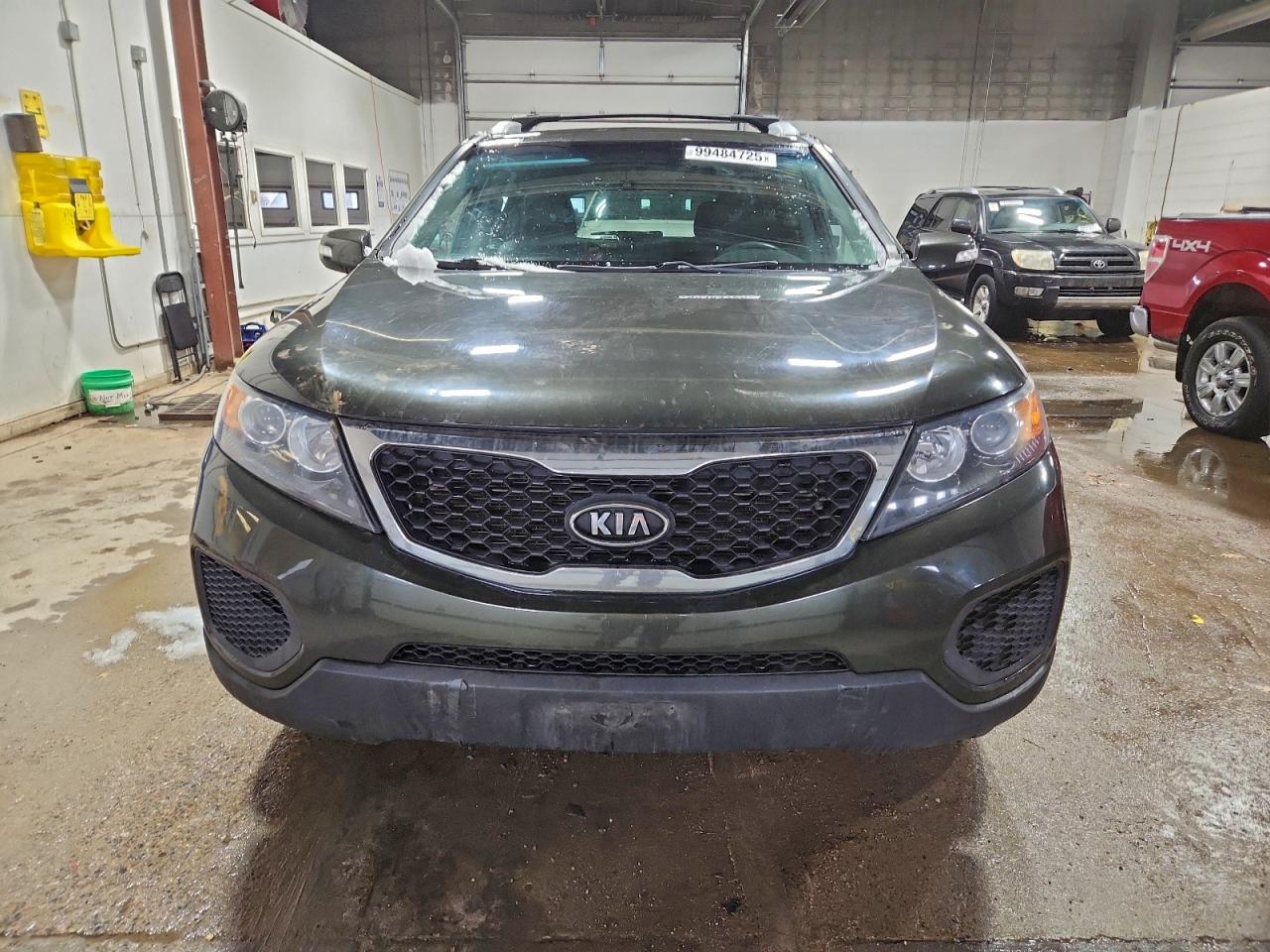 2012 KIA SORENTO BASE photo 5