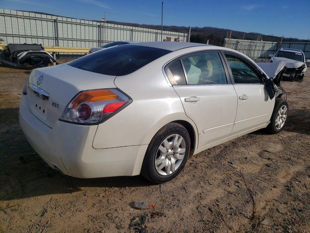 2012 NISSAN ALTIMA BASE photo 3