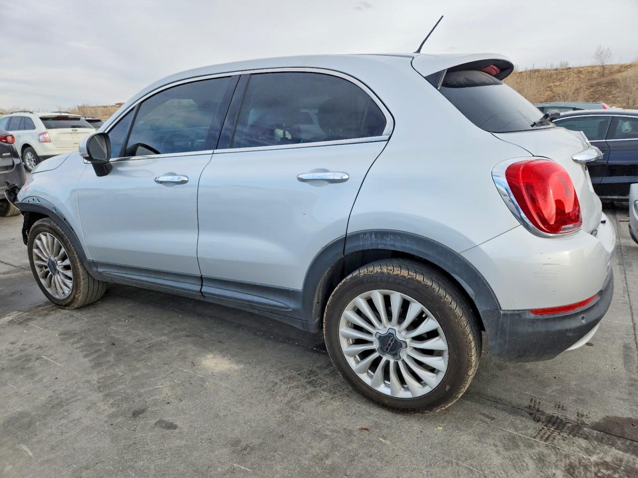 2016 FIAT 500X LOUNGE photo 2