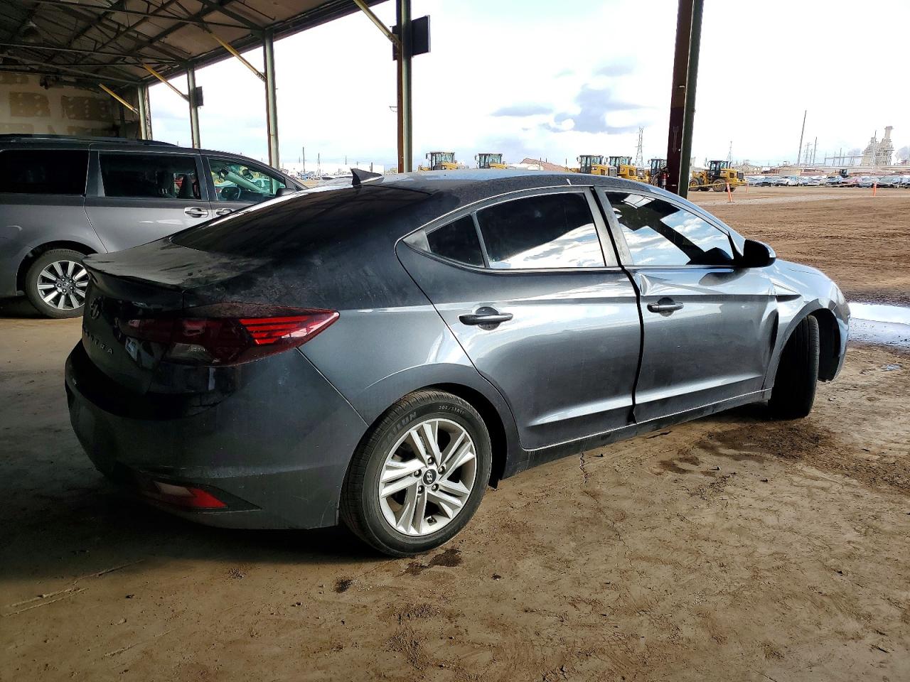 2020 HYUNDAI ELANTRA SEL photo 5