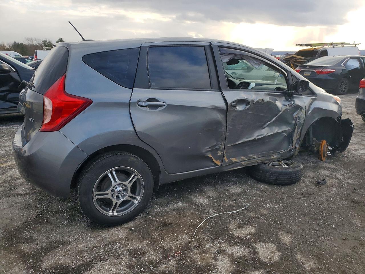 2016 NISSAN VERSA NOTE S photo 3