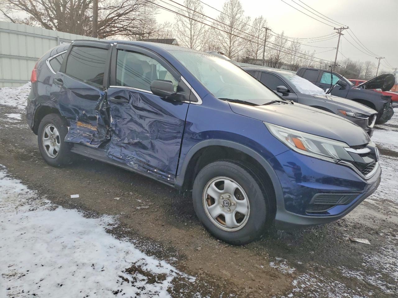 2015 HONDA CR-V LX photo 4