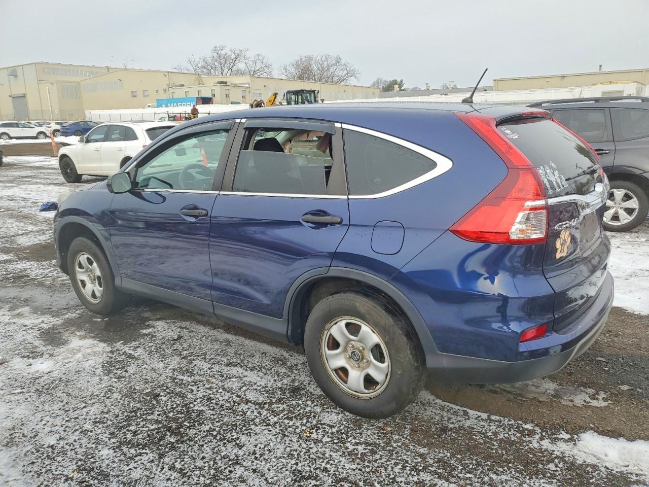2015 HONDA CR-V LX photo 2