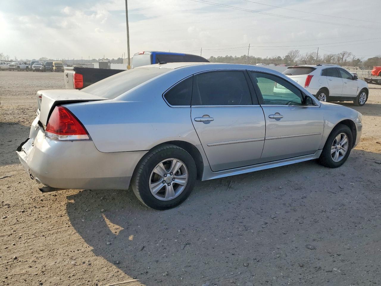 2013 CHEVROLET IMPALA LS photo 3