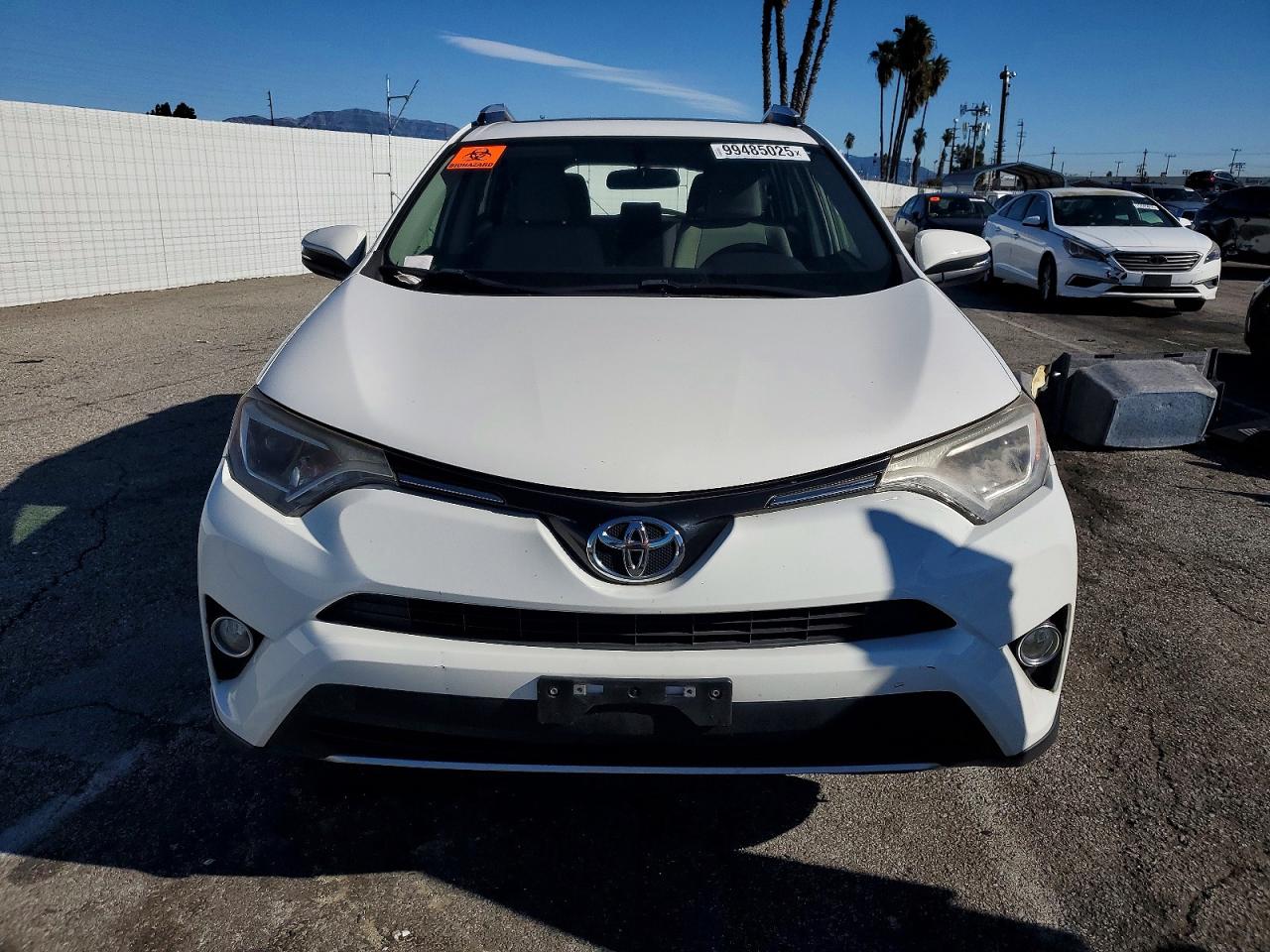 2016 TOYOTA RAV4 XLE photo 5