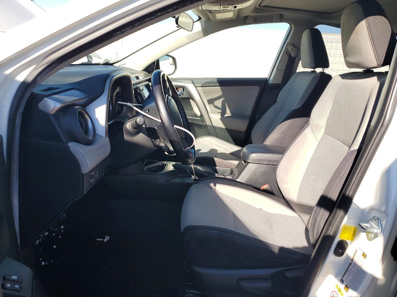 2016 TOYOTA RAV4 XLE photo 7