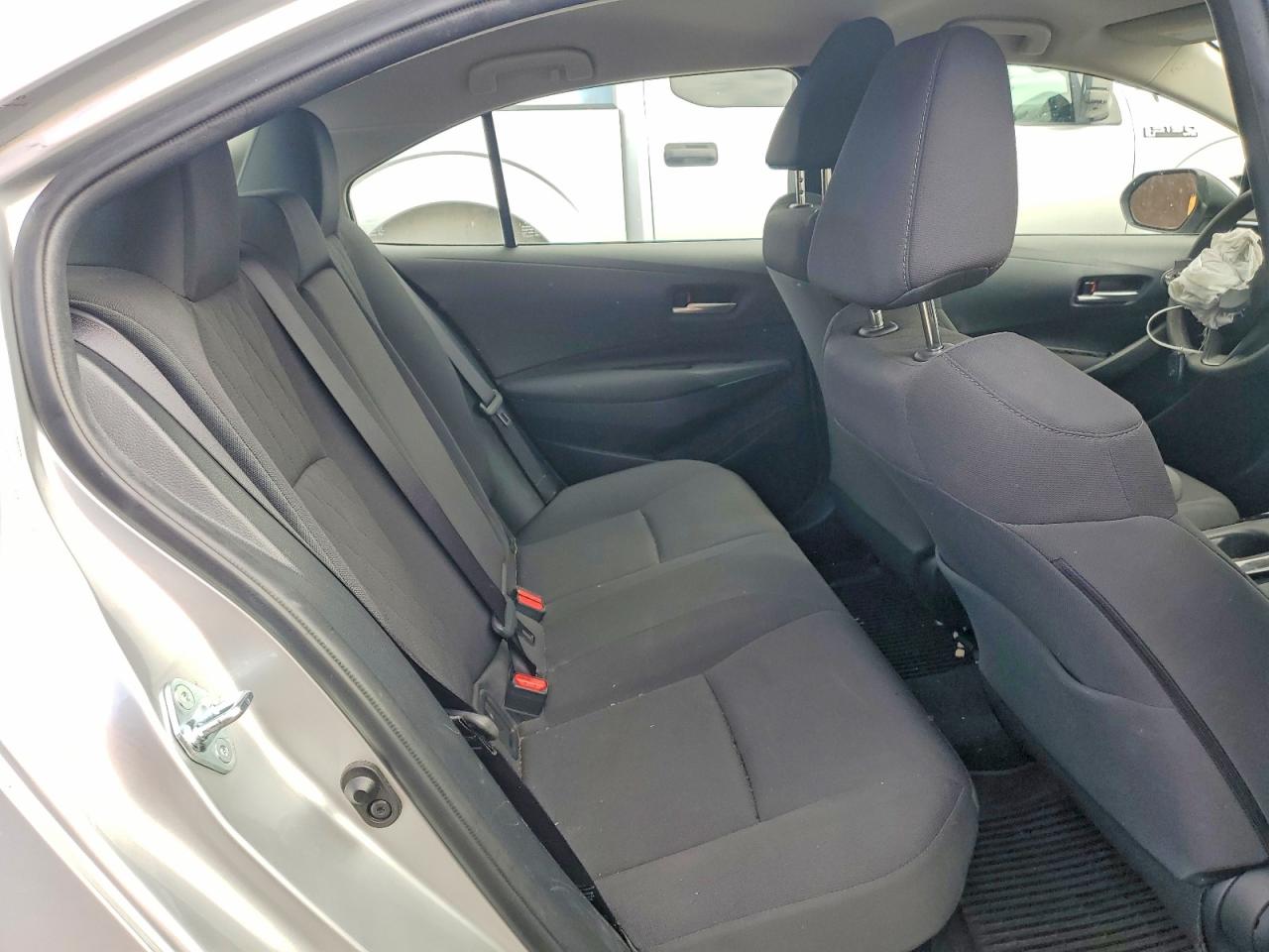 2020 TOYOTA COROLLA LE photo 10