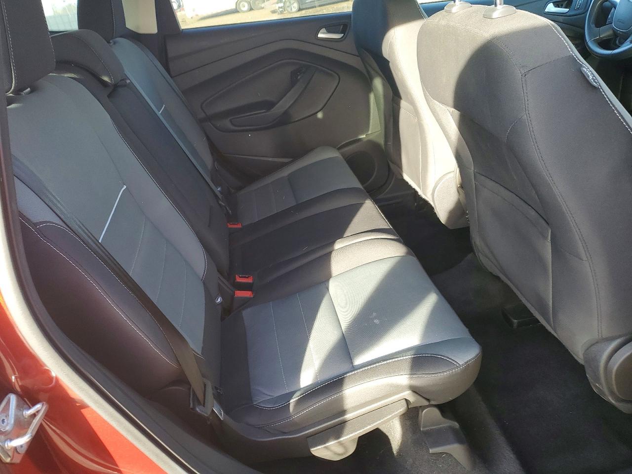 2015 FORD ESCAPE SE photo 11