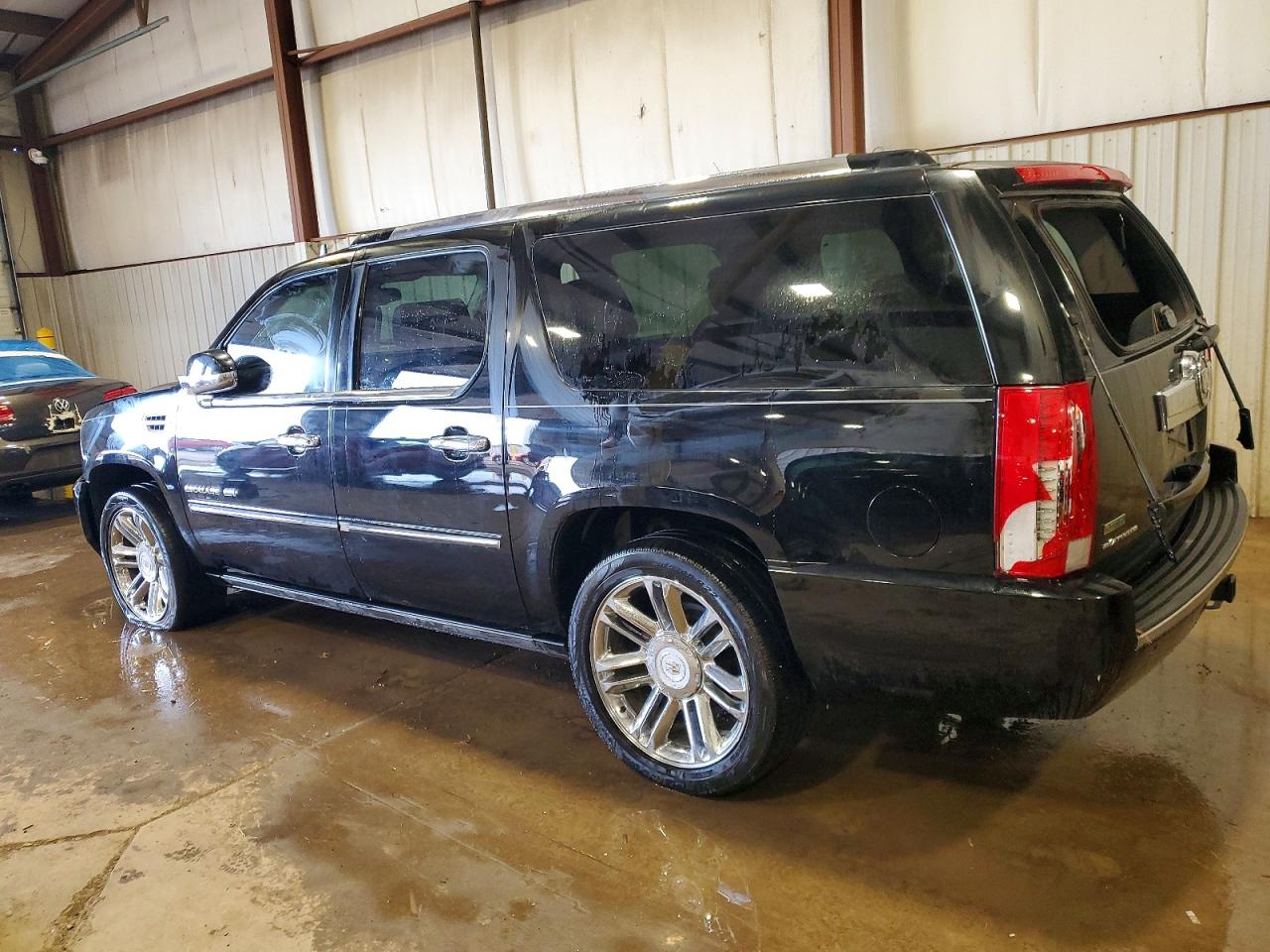 2012 CADILLAC ESCALADE ESV PLATINUM photo 2